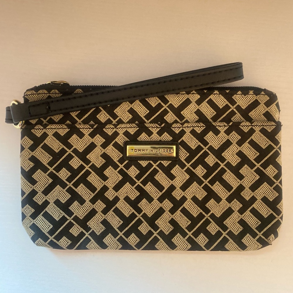 Tommy Hilfiger Wristlet